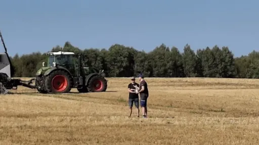 Mehed keset p&otilde;ldu