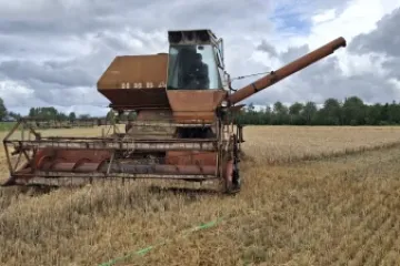 Heldimust tekitanud Niva kombain